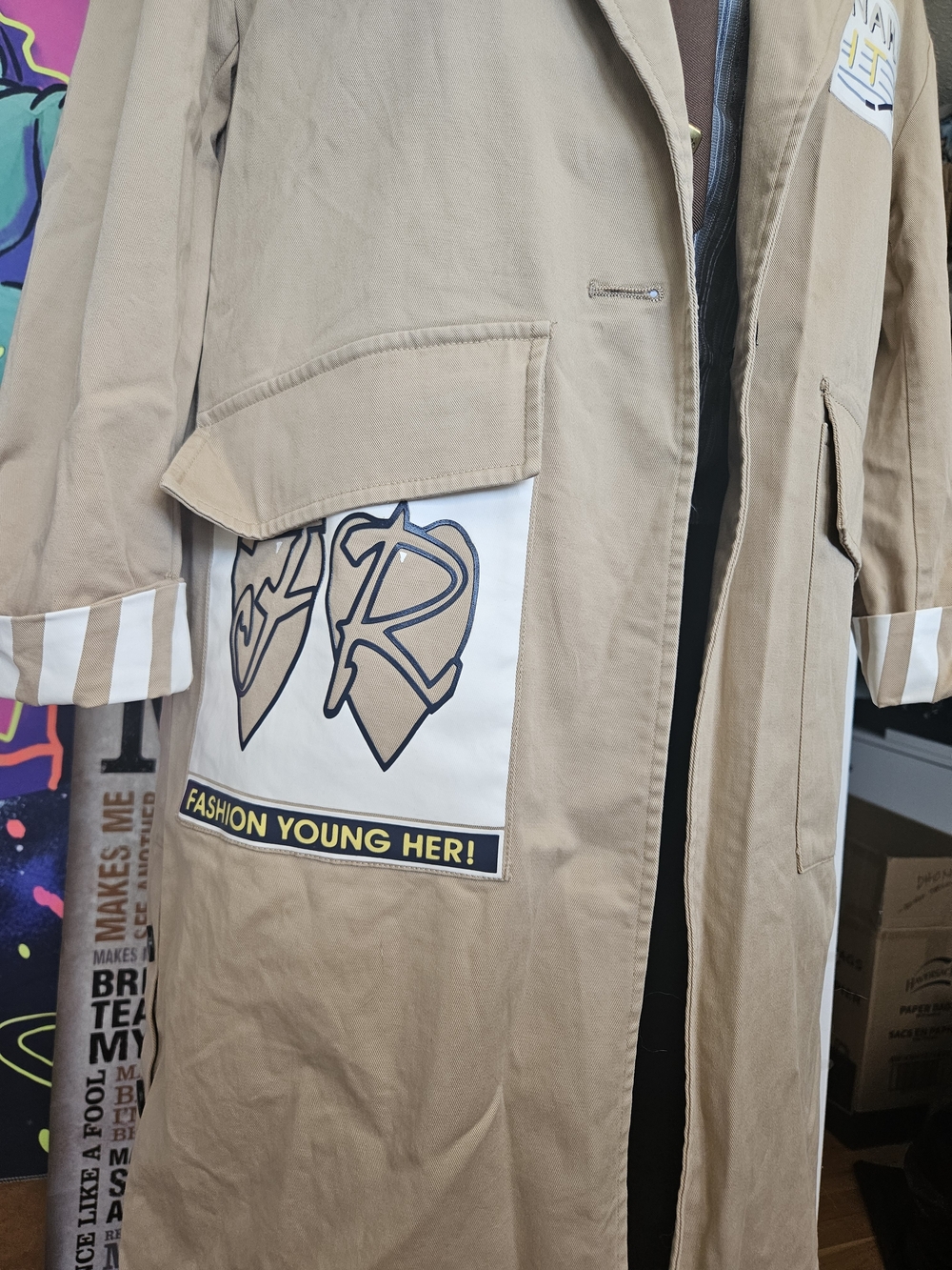 Beige Unisex Trench Coat with Patch Detail - Picture 2 of 11
